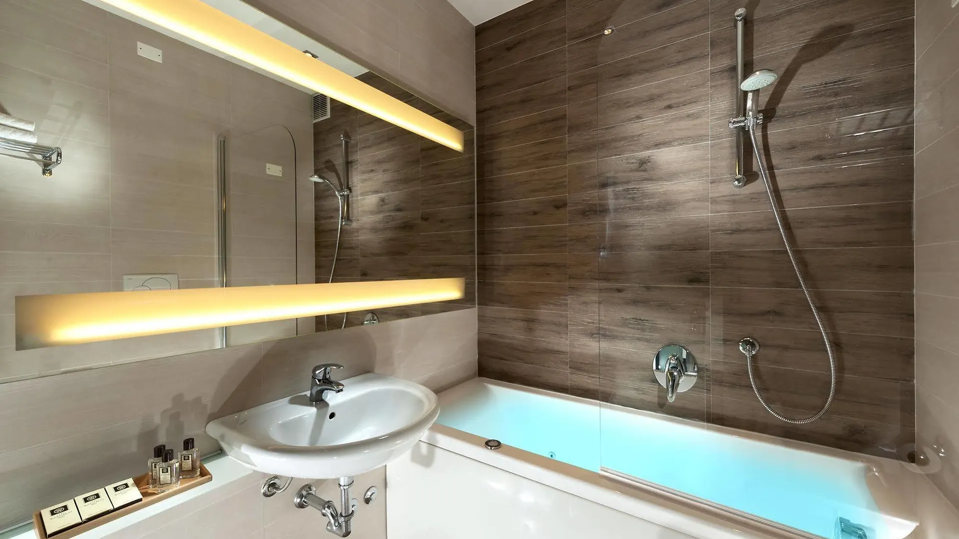 רימיני Waldorf Suite Hotel איטליה